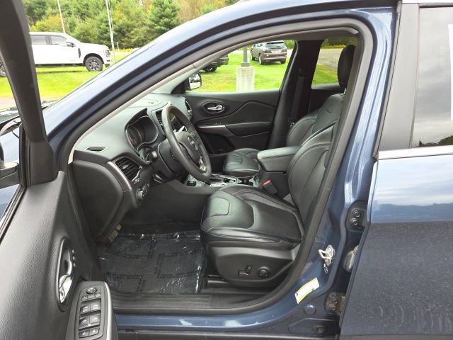 Used 2022 Jeep Cherokee Limited w/ Trailer Tow Group AWD/4WD image 18