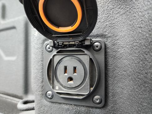 Used 2023 Chevrolet Silverado 3500 LTZ w/ Gooseneck/5TH Wheel Package image 31