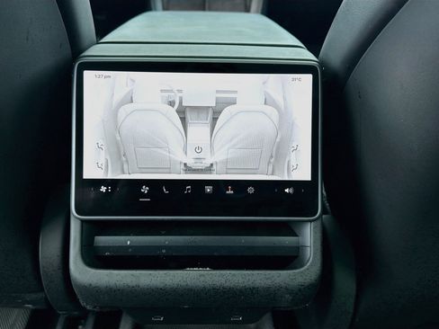 Used 2024 Tesla Model 3 Standard Range RWD image 17