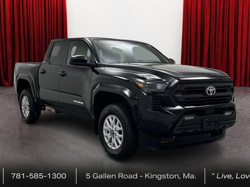 Certified 2024 Toyota Tacoma SR5 AWD/4WD image 3