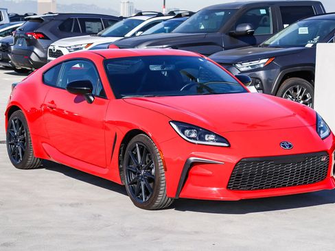 Used 2022 Toyota GR86 Premium image 3