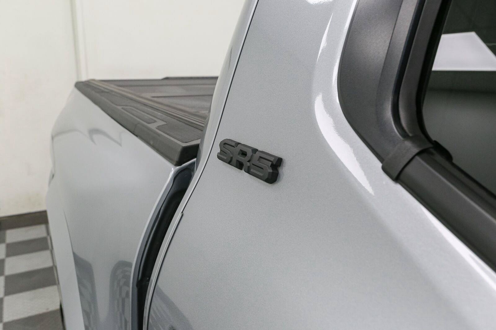 Used 2026 Toyota Tacoma SR5 AWD/4WD image 8