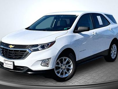 Used 2021 Chevrolet Equinox LS w/ LS Convenience Package