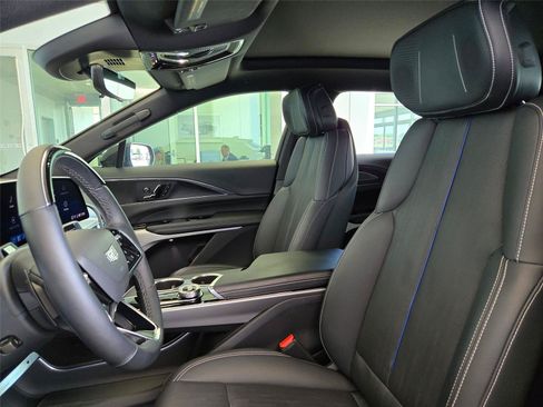 Used 2024 Cadillac Lyriq Sport RWD image 26