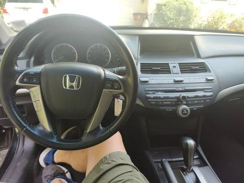 Used 2010 Honda Accord EX-L image 7