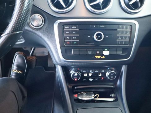Used 2016 Mercedes-Benz CLA 250 image 21