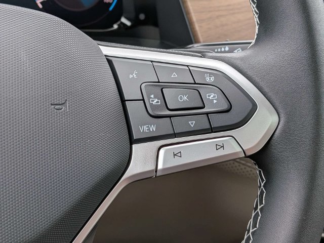New 2026 Volkswagen Atlas SE FWD image 28