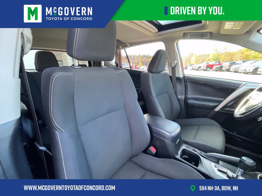 Used 2016 Toyota RAV4 XLE AWD/4WD image 23