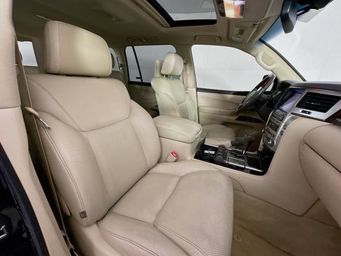 Used 2013 Lexus LX 570 4WD image 34