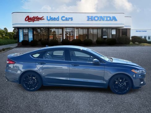 Used 2019 Ford Fusion SE w/ Equipment Group 151A image 6