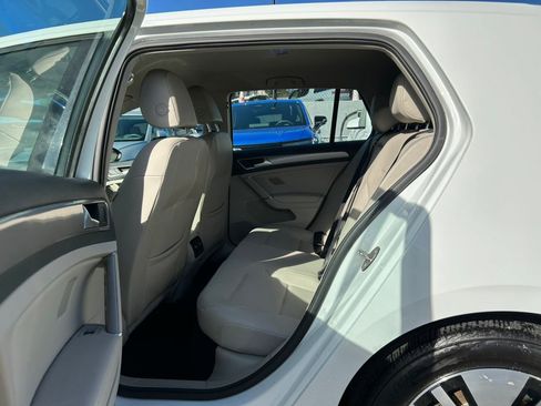Used 2015 Volkswagen e-Golf SEL Premium image 52