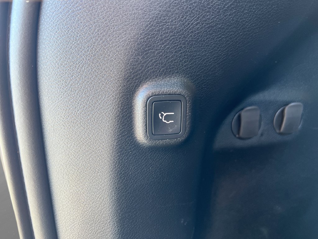 Used 2020 Jeep Cherokee Limited AWD/4WD image 44