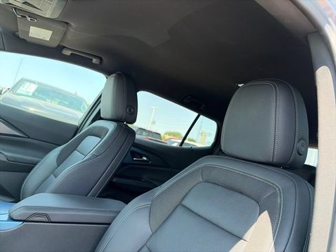 Used 2025 Chevrolet Equinox EV LT AWD/4WD image 12
