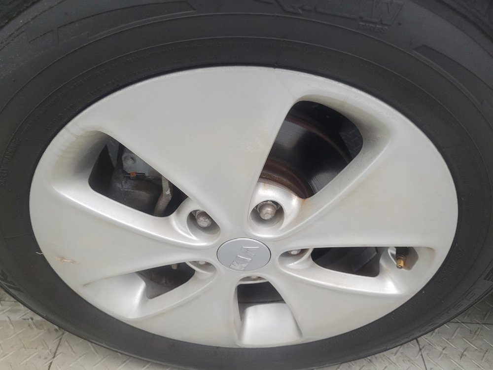 Used 2016 Kia Soul FWD image 31