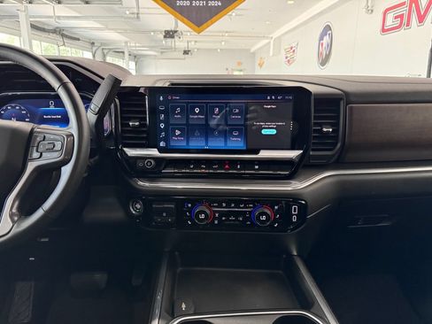Certified 2025 Chevrolet Silverado 2500 High Country w/ Technology Package AWD/4WD image 17