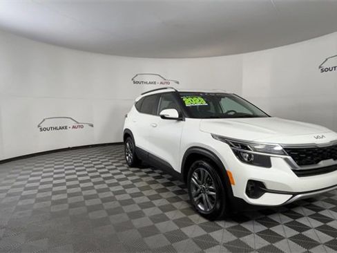 Certified 2023 Kia Seltos S w/ Navigation Package image 2