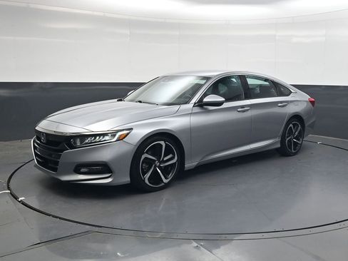 Used 2020 Honda Accord Sport image 8