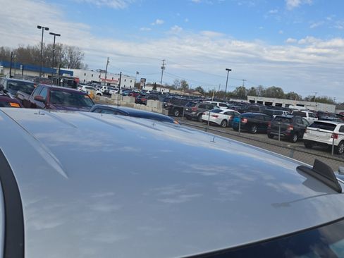 Used 2018 Chevrolet Silverado 1500 Custom w/ Custom Value Package AWD/4WD image 13