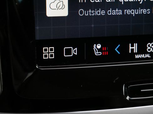 Used 2025 Volvo V60 B5 Cross Country Plus image 27