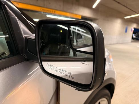 Used 2013 Ford Explorer Limited image 41