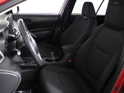 Used 2022 Toyota Corolla Cross LE FWD image 19