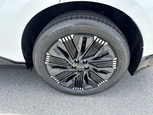 New 2026 Nissan Murano Platinum w/ Technology Package AWD/4WD image 13