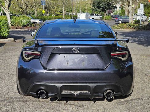 Used 2019 Toyota 86 RWD image 4