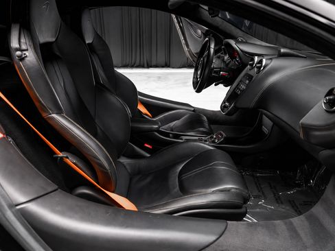 Used 2016 McLaren 570S Coupe RWD image 7