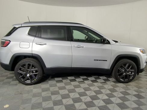 New 2026 Jeep Compass Latitude image 4