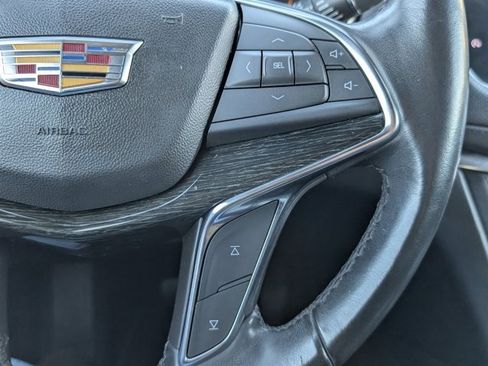 Used 2020 Cadillac XT5 Premium Luxury image 11
