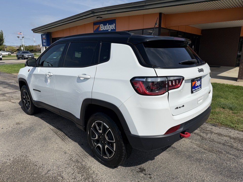 Used 2024 Jeep Compass Trailhawk AWD/4WD image 4