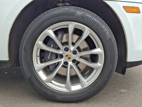 Used 2022 Porsche Macan image 8