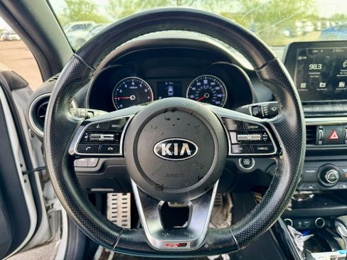 Certified 2021 Kia Forte GT-Line image 9