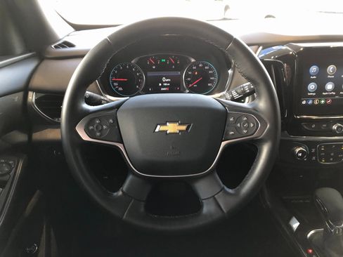 Used 2023 Chevrolet Traverse LT image 17