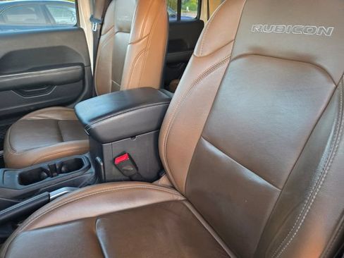 Used 2020 Jeep Gladiator Rubicon AWD/4WD image 2