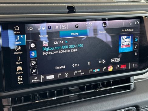 Used 2025 Jeep Wrangler Sahara 4xe image 18