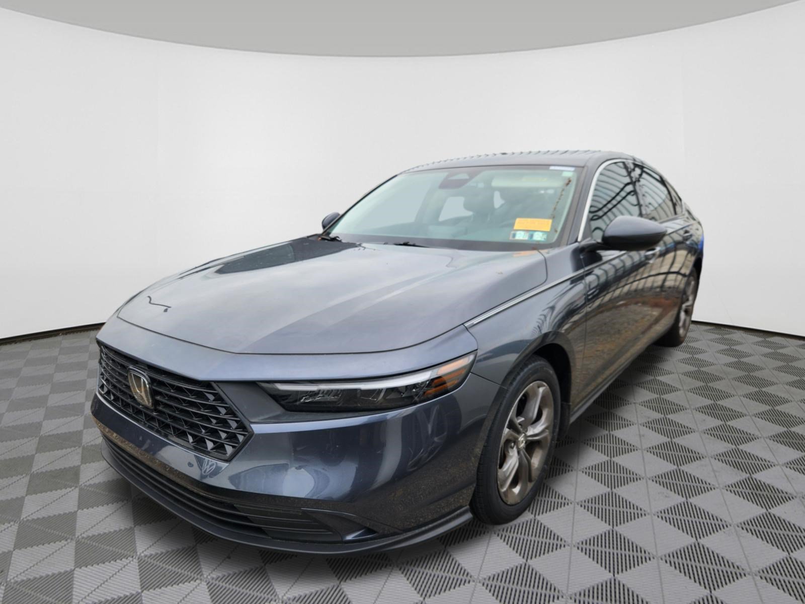 Used 2024 Honda Accord EX image 2