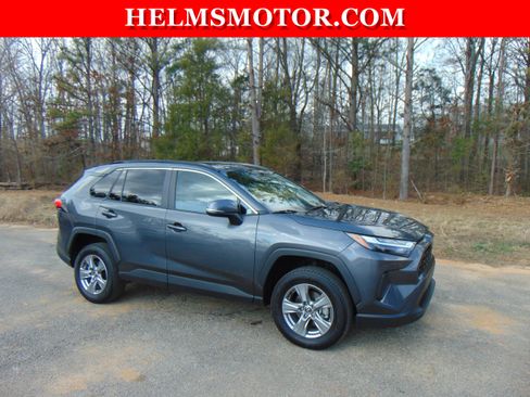Used 2025 Toyota RAV4 XLE w/ Convenience Package image 11