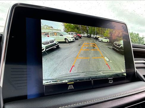 Used 2024 Chevrolet Suburban Premier AWD/4WD image 14
