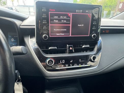 Used 2020 Toyota Corolla SE image 21