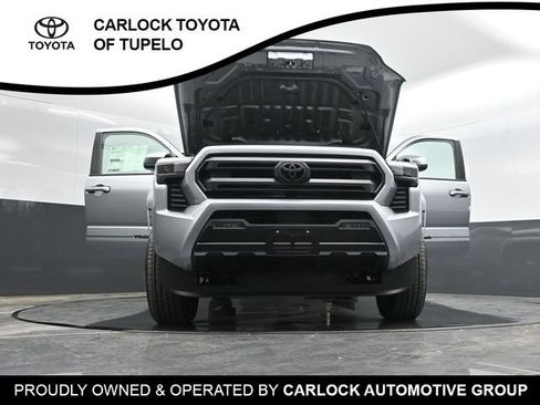 Used 2025 Toyota Tacoma SR5 AWD/4WD image 48