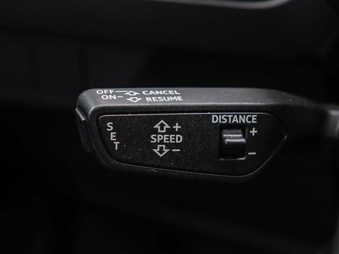 Used 2023 Audi Q4 e-tron Premium Plus w/ Premium Plus RWD image 32