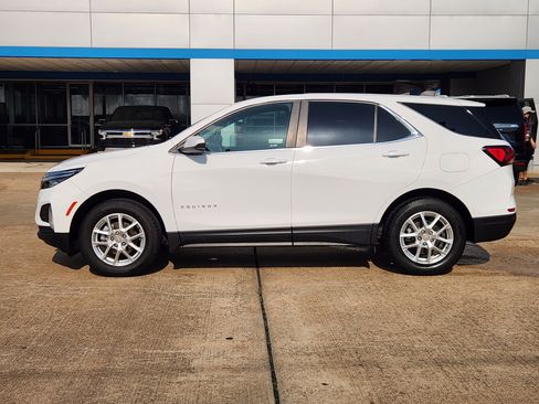 Used 2024 Chevrolet Equinox LT AWD/4WD image 5