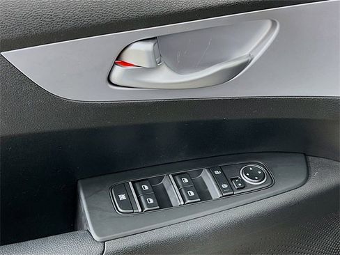 Used 2024 Kia Forte LX image 9