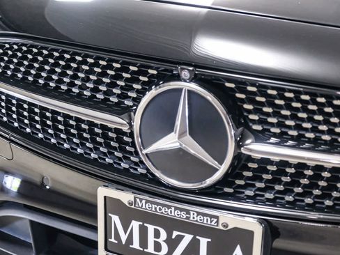 Used 2023 Mercedes-Benz E 450 Cabriolet image 13