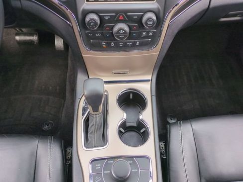 Used 2016 Jeep Grand Cherokee Limited image 19