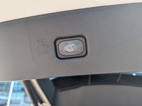 Used 2022 Lincoln Nautilus Reserve AWD/4WD image 13
