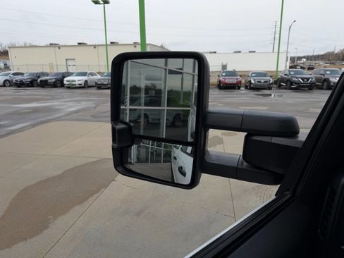 Used 2019 GMC Sierra 2500 4x4 Double Cab w/ Sierra Convenience Package image 17