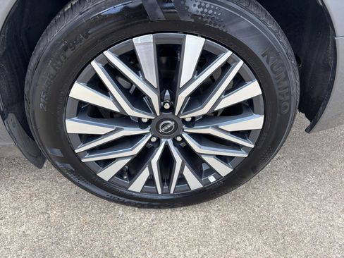 Used 2025 Nissan Altima 2.5 SV FWD image 29