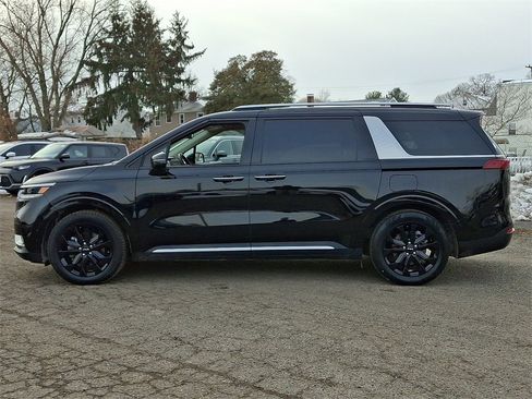 Certified 2023 Kia Carnival SX image 4